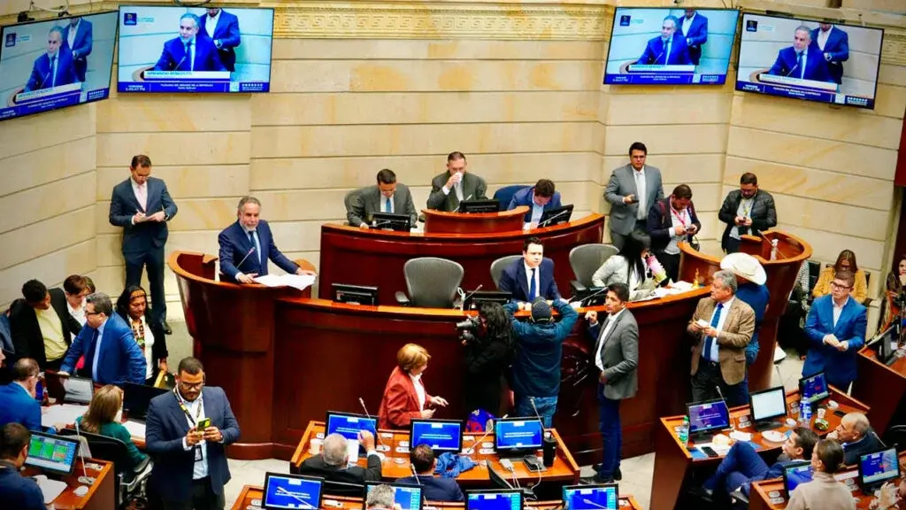 ‘No se hundió la consulta popular, la hundieron con fraude’: presidente Petro.