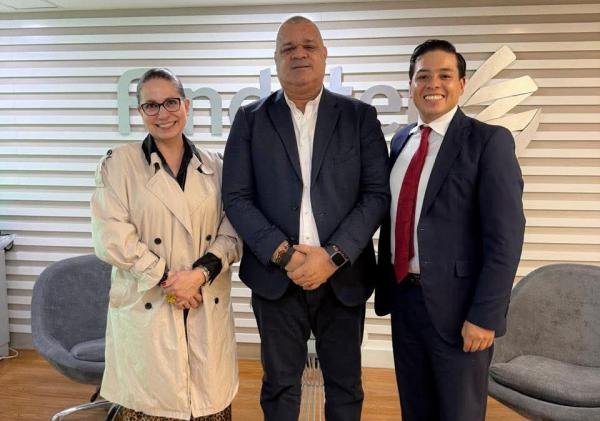 Uniguajira y Findeter sellan alianza para transformar la infraestructura académica y de salud