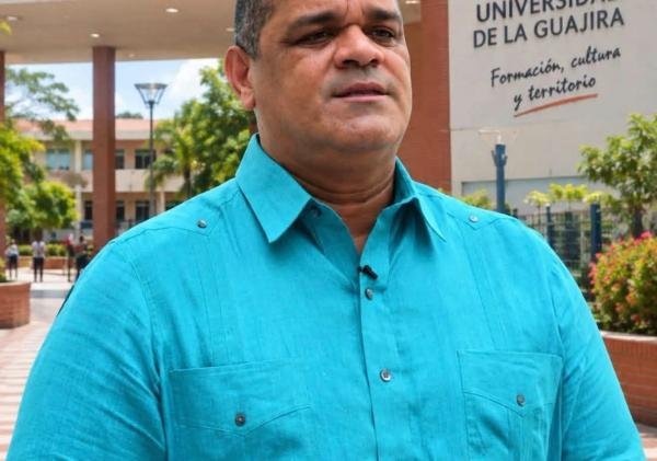 CARLOS ARTURO ROBLES JULIO: CUANDO CRECE UNIGUAJIRA, CRECE LA GUAJIRA