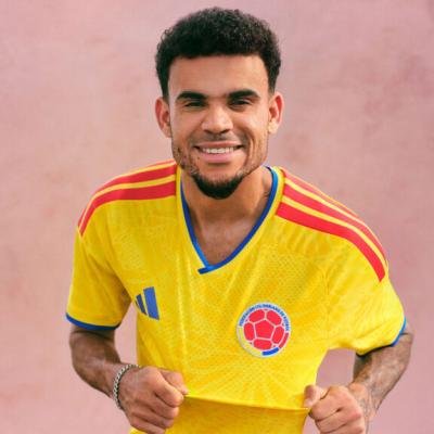 Federación Colombiana de Fútbol y Adidas presentaron la nueva camiseta de la Selección Colombia, que acompañará al equipo en su camino al Mundial 2026.