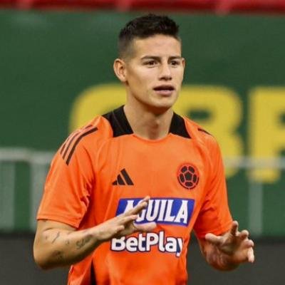 ¡Insólito! James Rodríguez fue insultado por hincha de Junior en Barranquilla