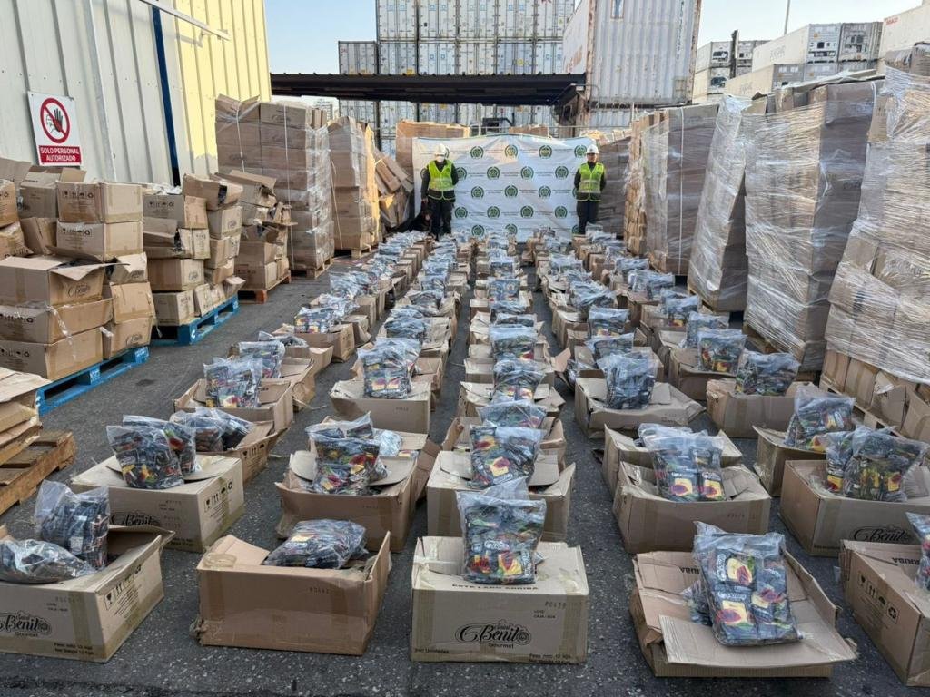 Cae una tonelada de Cocaína en Santa Marta, incautada por la Policía Nacional