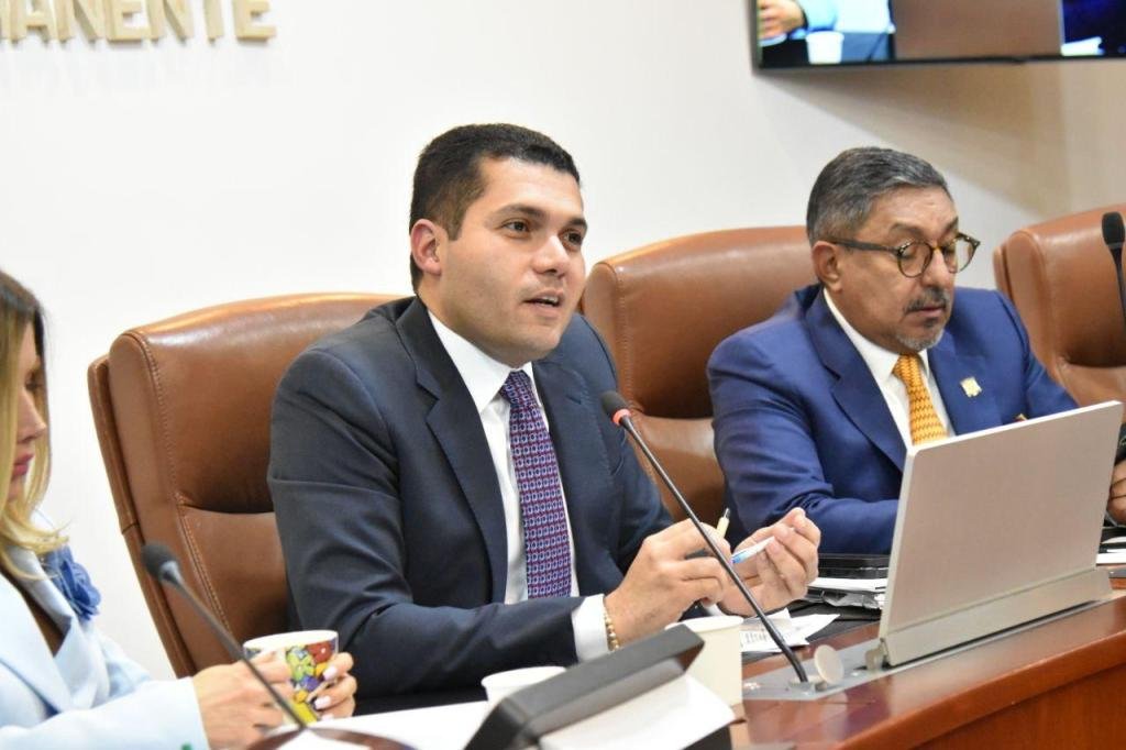 Crisis fiscal y consulta popular: ¿Solución o maniobra política?