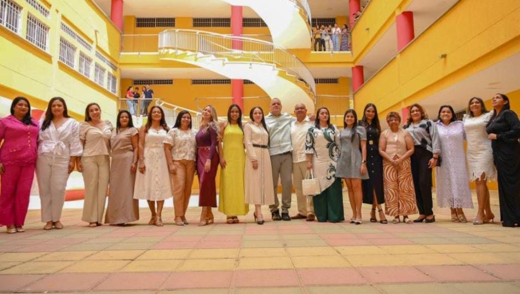 16 nuevos nombramientos docentes fortalecen la calidad académica en las sedes Riohacha y Fonseca