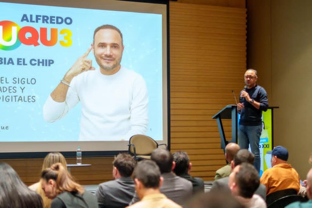 CON AMPLIA AGENDA TERRITORIAL Y UN BALANCE POSITIVO, ALFREDO DELUQUE CULMINA SU GIRA POR LA CAPITAL DEL PAÍS*