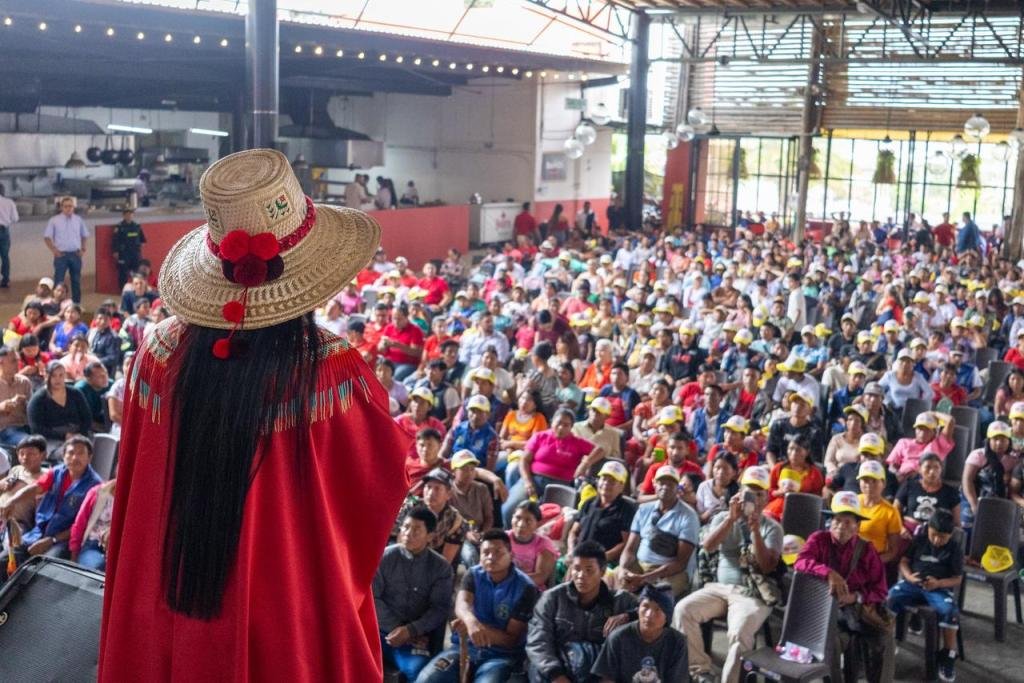 Senadora Martha Peralta Epieyú cerró su gira por el sur del país con multitudinario evento en Valle del Cauca