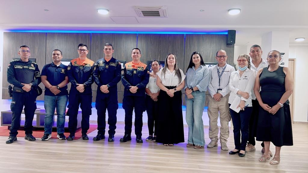 Gobierno de Genaro Redondo ampliará contrato de salvavidas para reforzar la seguridad en las playas de Riohacha