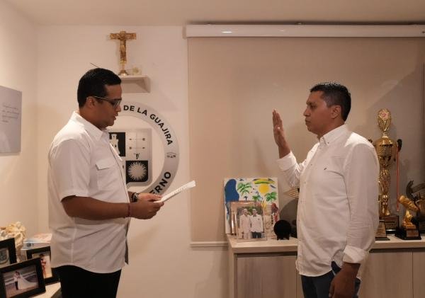Gobernador de La Guajira posesiona a nuevos directivos para fortalecer la gestión institucional