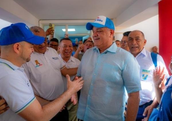 Carlos Robles Julio es reelegido como rector de Uniguajira