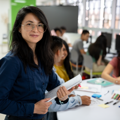 La excelencia de la educación virtual que transforma futuros con liderazgo y adaptabilidad