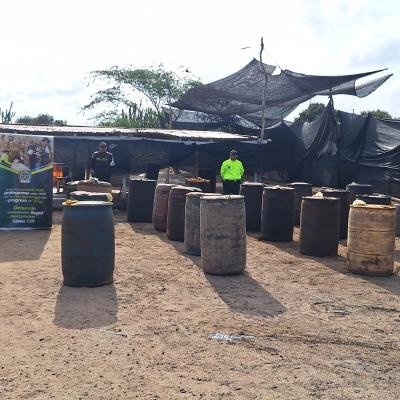 Golpe al contrabando: POLFA aprehende 700 galones de ACPM en Maicao