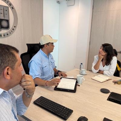 Ad portas de comenzar la construcción de la Marina de Riohacha, gobernador y directora de la ANLA revisan aspectos técnicos de la obra