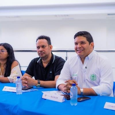 Se socializa en Barrancas proyecto de abastecimiento de agua potable para zona rural