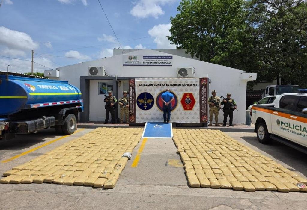 No transportaba agua, llevaba marihuana: Ejército Nacional incauta más de media tonelada del estupefaciente en La Guajira