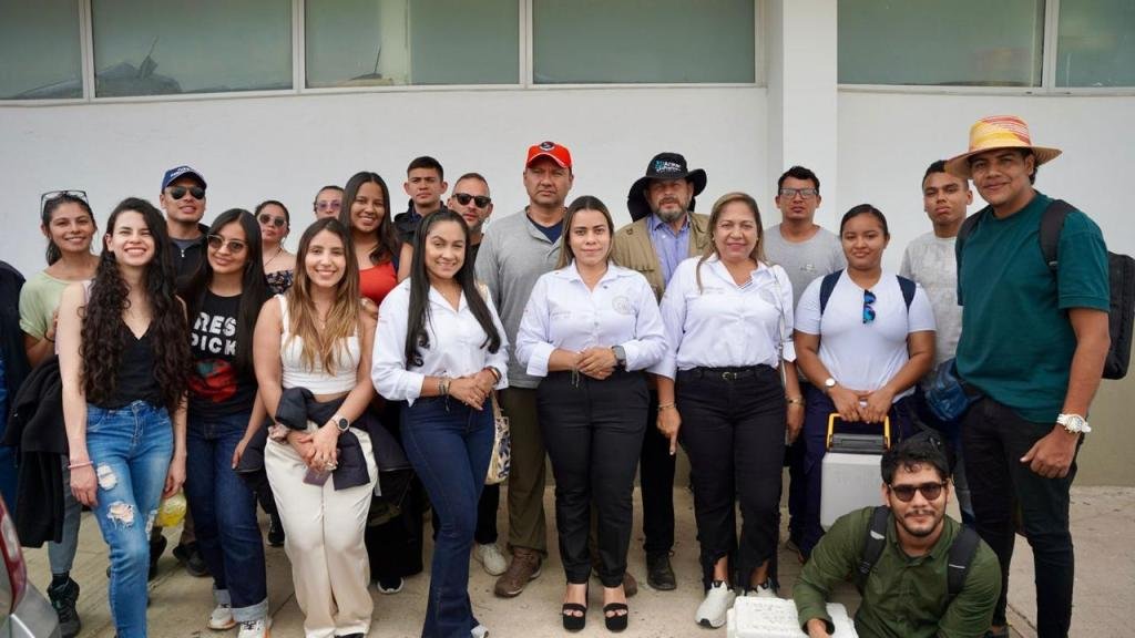 Arribó a La Guajira personal médico que participará en la Gran Brigada Internacional de Salud en Uribia