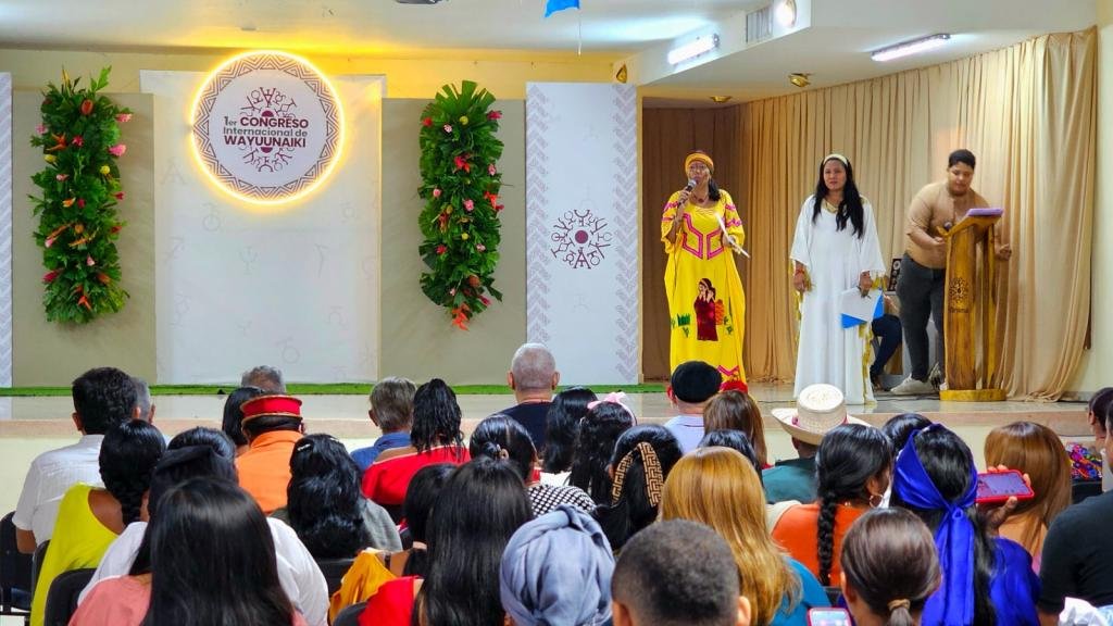 Se inaugura el Primer Congreso Internacional de Wayuunaiki en La Guajira