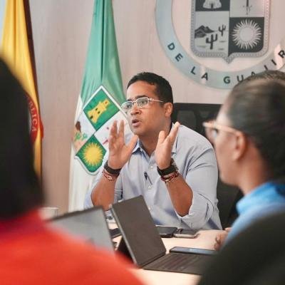 Jairo Aguilar encabezó diálogo con las juventudes sobre programas y acciones departamentales